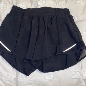 Lululemon hotty hot shorts 4”